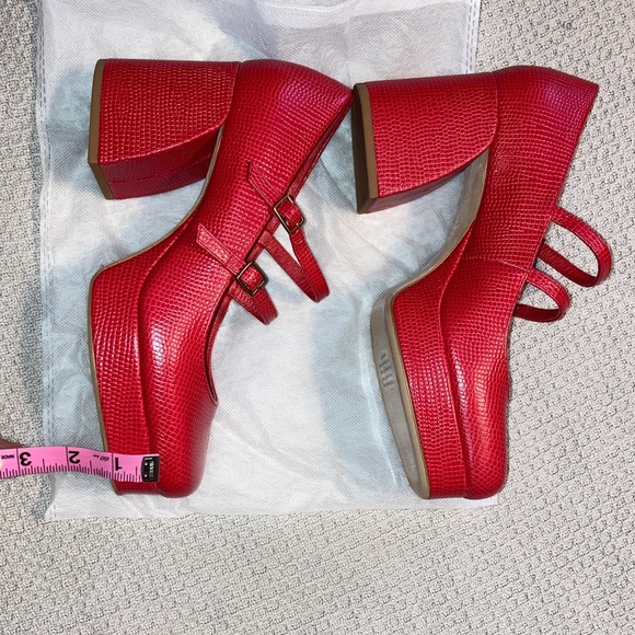 Charlotte Stone size 9 platform “Bizzy” heels in “Vamp” colorway. Like new. - Picture 3 of 4